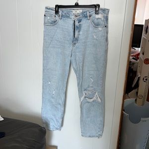 ABERCROMBIE AND FITCH MOM JEANS